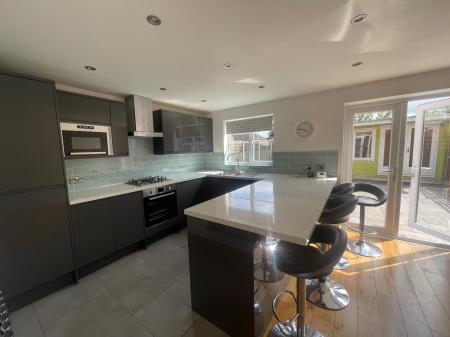 3 bedroom Detached house to let in Jubilee Drive, Earl Shilton, LE9