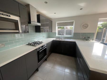 3 bedroom Detached house to let in Jubilee Drive, Earl Shilton, LE9
