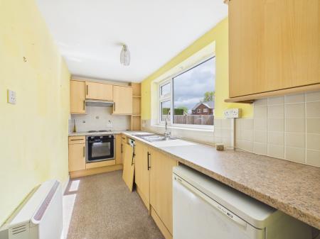 1 bedroom Ground floor flat for sale in Stafford Close, Bulkington, CV12