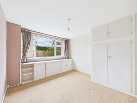 1 bedroom Ground floor flat for sale in Stafford Close, Bulkington, CV12