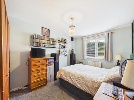2 bedroom Ground floor flat for sale in Nutts Lane, Hinckley, LE10