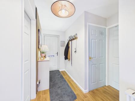 2 bedroom Ground floor flat for sale in Nutts Lane, Hinckley, LE10