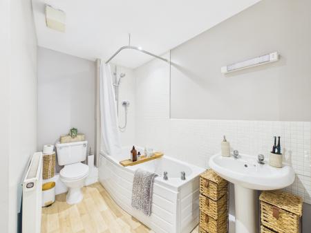2 bedroom Ground floor flat for sale in Upper Bond Street, Hinckley, LE10