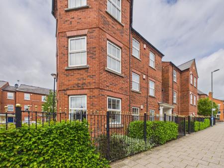2 bedroom Ground floor flat for sale in Upper Bond Street, Hinckley, LE10