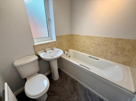 3 bedroom Semi-detached house to let in Rannoch Drive, Nuneaton, CV10