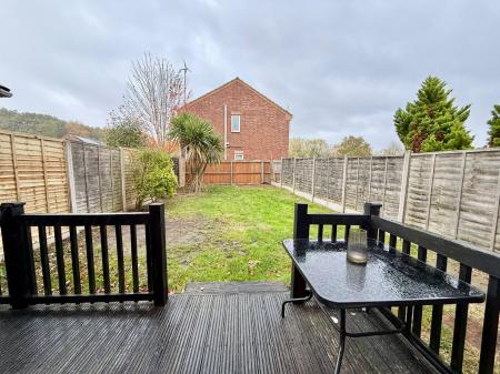 3 bedroom Semi-detached house to let in Rannoch Drive, Nuneaton, CV10