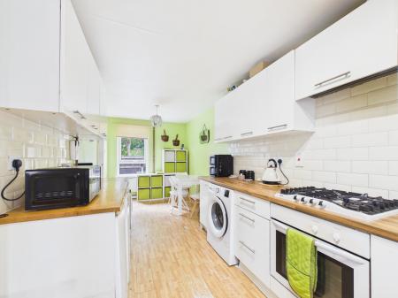 3 bedroom Town house for sale in Shirley Street, Leicester, LE4