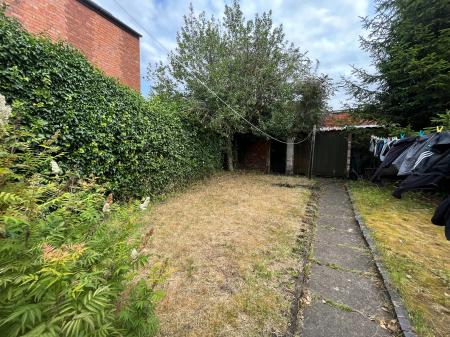 2 bedroom Terraced House for sale in High Street, Barwell, LE9