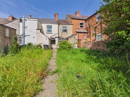 2 bedroom Terraced House for sale in High Street, Barwell, LE9