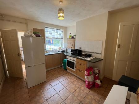 2 bedroom Terraced House for sale in High Street, Barwell, LE9