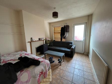 2 bedroom Terraced House for sale in High Street, Barwell, LE9