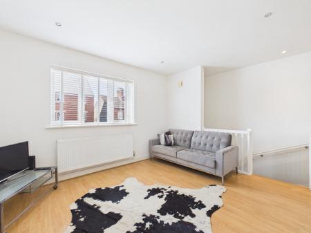 2 bedroom Apartment for sale in Derby Road, Hinckley, LE10
