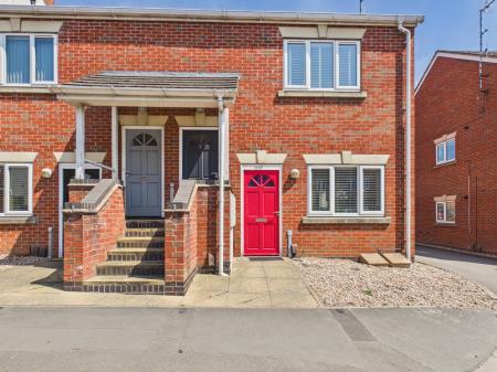 2 bedroom Apartment for sale in Derby Road, Hinckley, LE10