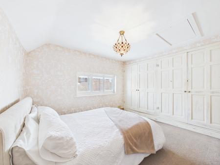 3 bedroom Semi-detached house for sale in Mount Road, Hinckley, LE10