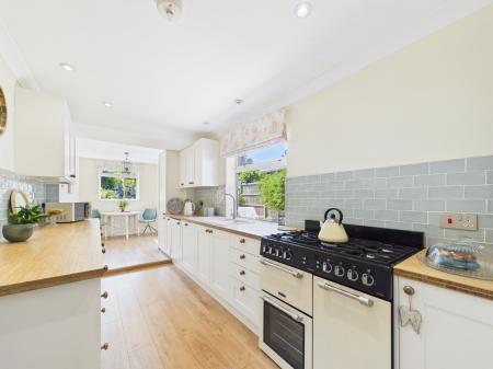 3 bedroom Semi-detached house for sale in Mount Road, Hinckley, LE10