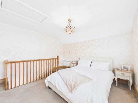 3 bedroom Semi-detached house for sale in Mount Road, Hinckley, LE10