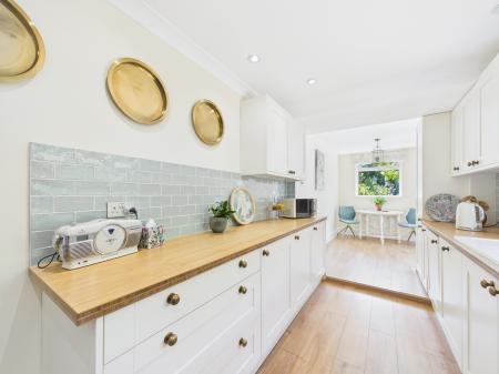3 bedroom Semi-detached house for sale in Mount Road, Hinckley, LE10