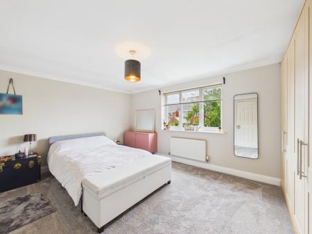 4 bedroom Town house for sale in Fosse Close, Burbage, LE10