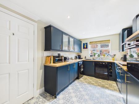 4 bedroom Town house for sale in Fosse Close, Burbage, LE10