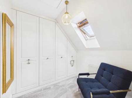 4 bedroom Town house for sale in Fosse Close, Burbage, LE10