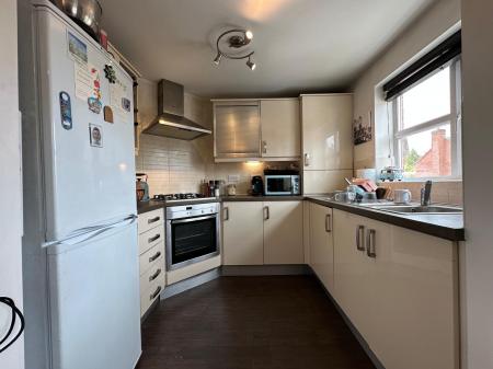 2 bedroom Flat to let in Pickering Place, Burbage, LE10