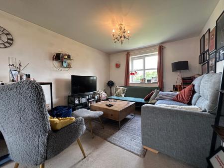 2 bedroom Flat to let in Pickering Place, Burbage, LE10