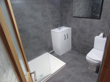 2 bedroom Terraced House to let in Canning Street, Hinckley, LE10