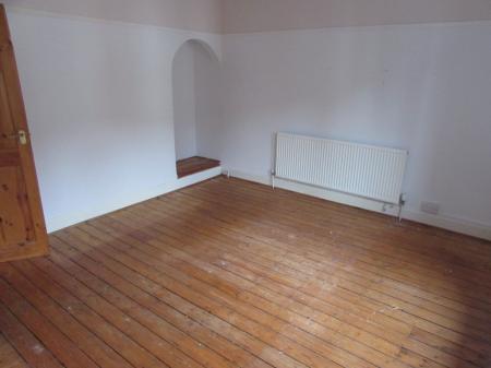 2 bedroom Terraced House to let in Canning Street, Hinckley, LE10