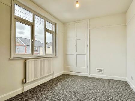 3 bedroom Semi-detached house to let in Woodland Avenue, Burbage, LE10