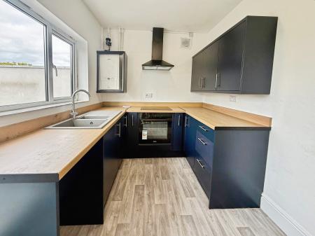 3 bedroom Semi-detached house to let in Woodland Avenue, Burbage, LE10