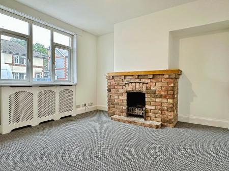 3 bedroom Semi-detached house to let in Woodland Avenue, Burbage, LE10