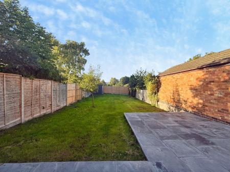 3 bedroom Semi-detached house to let in Woodland Avenue, Burbage, LE10
