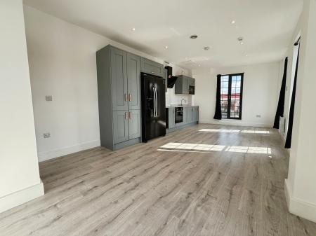 2 bedroom Flat to let in Upper Bond Street, Hinckley, LE10