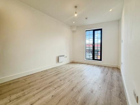 2 bedroom Flat to let in Upper Bond Street, Hinckley, LE10