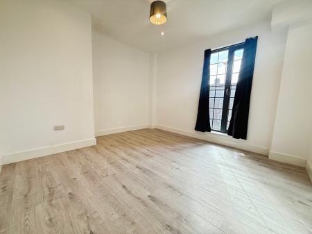 2 bedroom Flat to let in Upper Bond Street, Hinckley, LE10