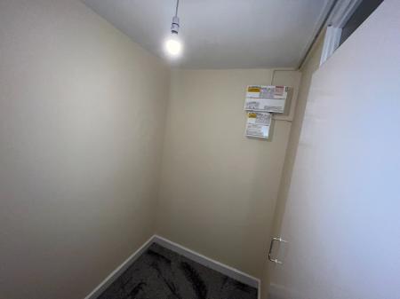 1 bedroom Studio flat to let in Halls Court, Stoney Stanton, LE9