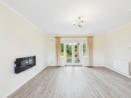 2 bedroom Detached bungalow for sale in Sutton Close, Hinckley, LE10