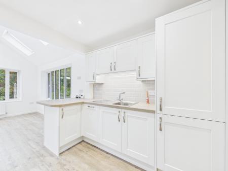 2 bedroom Detached bungalow for sale in Sutton Close, Hinckley, LE10