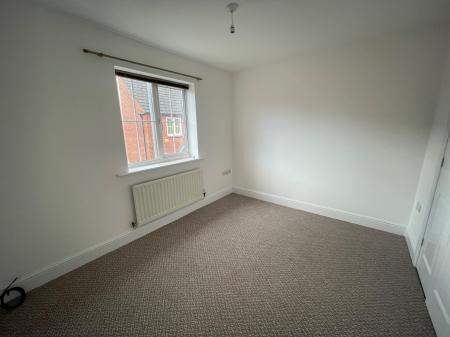 3 bedroom Semi-detached house to let in Bunneys Meadow, Hinckley, LE10