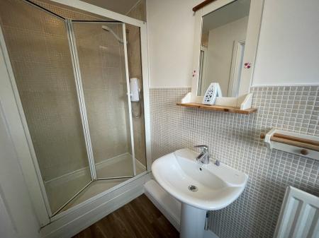 3 bedroom Semi-detached house to let in Bunneys Meadow, Hinckley, LE10
