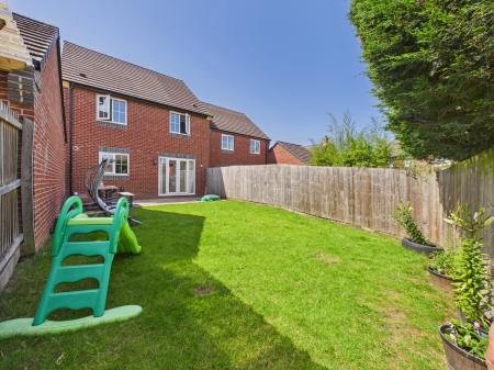 4 bedroom Detached house for sale in Maroon Drive, Burbage, LE10