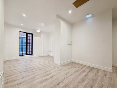 1 bedroom Flat to let in Upper Bond Street, Hinckley, LE10