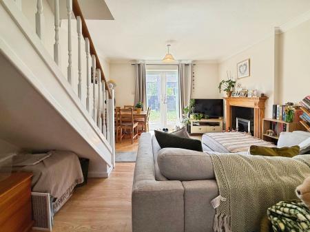 2 bedroom Semi-detached house to let in Stirling Avenue, Hinckley, LE10