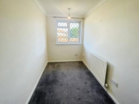 2 bedroom Semi-detached house to let in Stirling Avenue, Hinckley, LE10