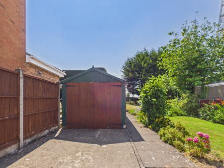3 bedroom Detached house for sale in Trinity Vicarage Road, Hinckley, LE10