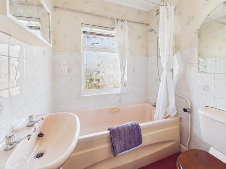 3 bedroom Detached house for sale in Trinity Vicarage Road, Hinckley, LE10