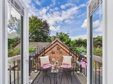 5 bedroom Detached house for sale in Desford Lane, Peckleton, LE9