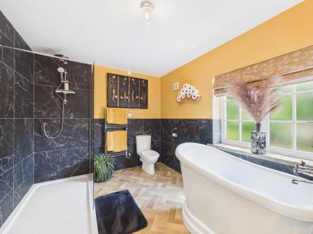 5 bedroom Detached house for sale in Desford Lane, Peckleton, LE9