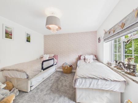 5 bedroom Detached house for sale in Desford Lane, Peckleton, LE9