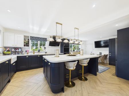 5 bedroom Detached house for sale in Desford Lane, Peckleton, LE9